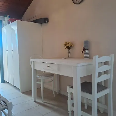 Retire Alefkimmon Apartment *